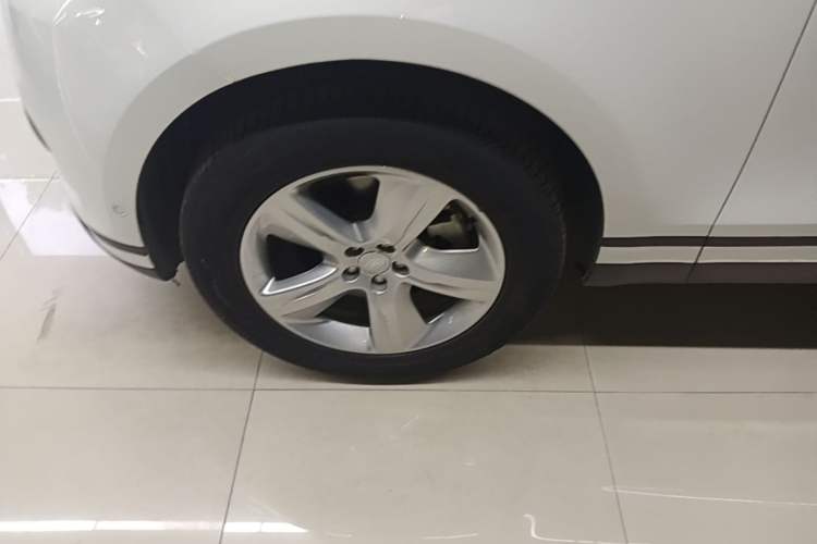 Used Land Rover Range Velar 2024 S Model Exterior 4