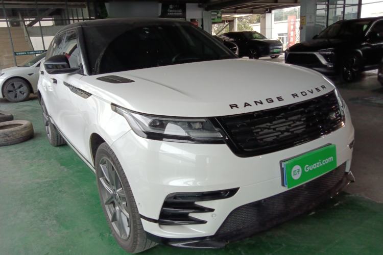 Used Land Rover Range Velar 2024 Dynamic HSE Front Right 45 Deg