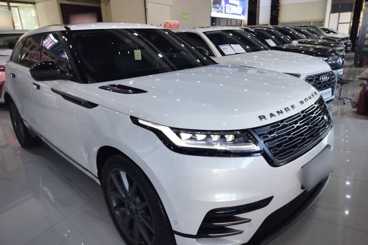 Used Land Rover Range Velar 2024 Dynamic HSE Front Right 45 Deg
