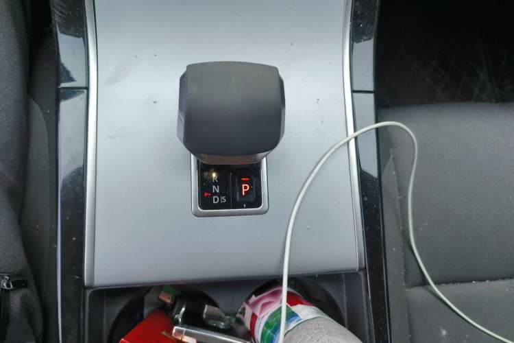 Used Land Rover Range Velar 2024 S Model Gear Lever