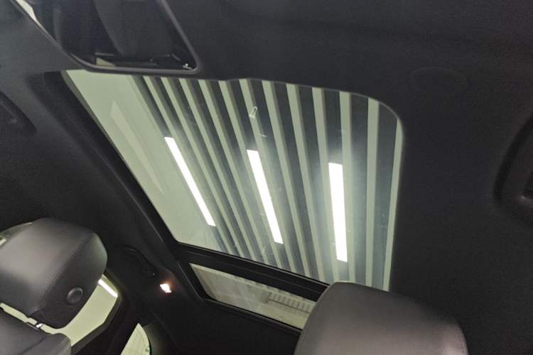 Used Land Rover Range Velar 2024 Dynamic SE Headliner