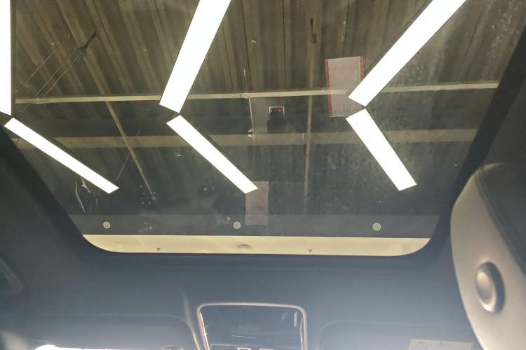 Used Land Rover Range Velar 2024 Dynamic SE Headliner
