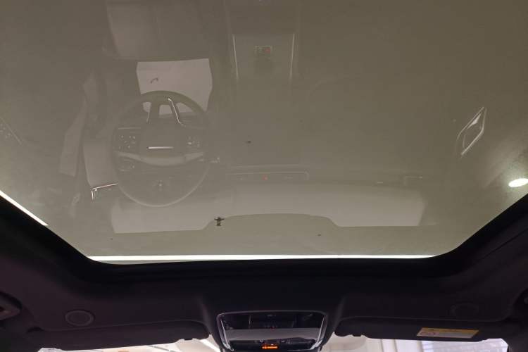 Used Land Rover Range Velar 2024 Dynamic SE Headliner