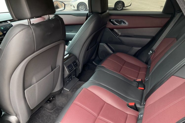 Used Land Rover Range Velar 2024 Dynamic HSE Interior 2