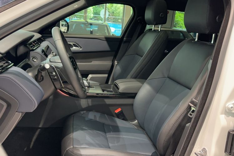 Used Land Rover Range Velar 2024 Dynamic SE Interior 2