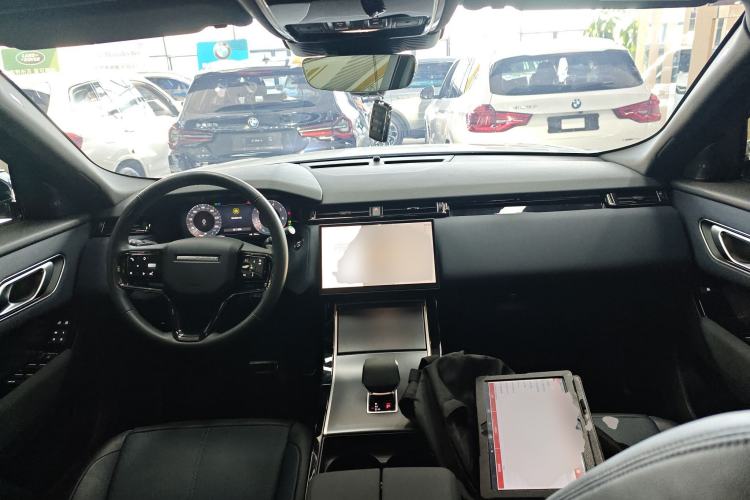 Used Land Rover Range Velar 2024 Dynamic SE Interior 2