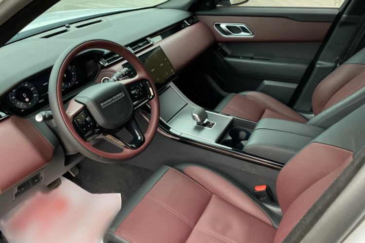 Used Land Rover Range Velar 2024 Dynamic HSE Interior 4