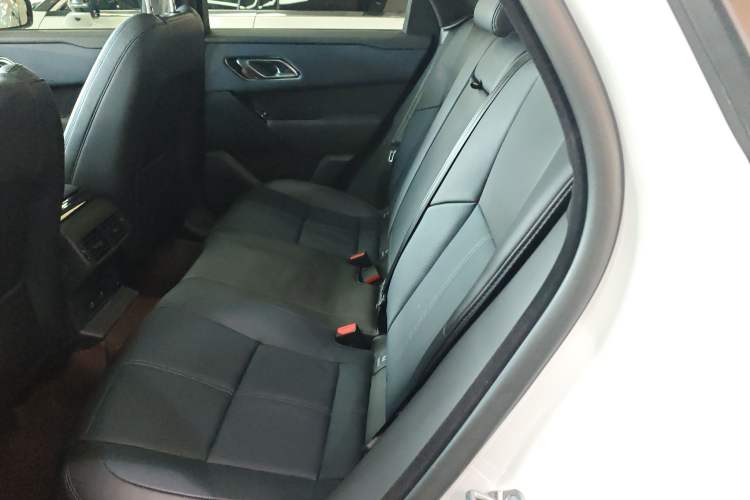 Used Land Rover Range Velar 2024 Dynamic SE Interior 4