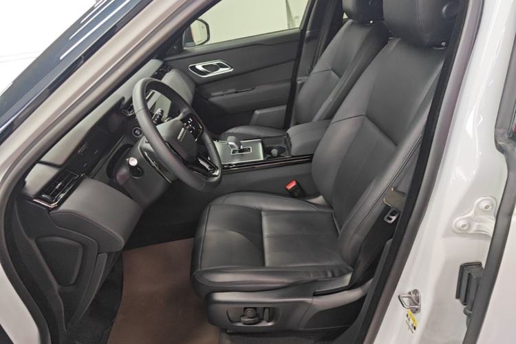 Used Land Rover Range Velar 2024 Dynamic SE Left Front Seat