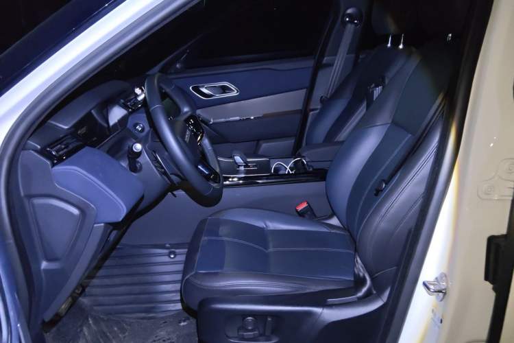 Used Land Rover Range Velar 2024 Dynamic SE Left Front Seat
