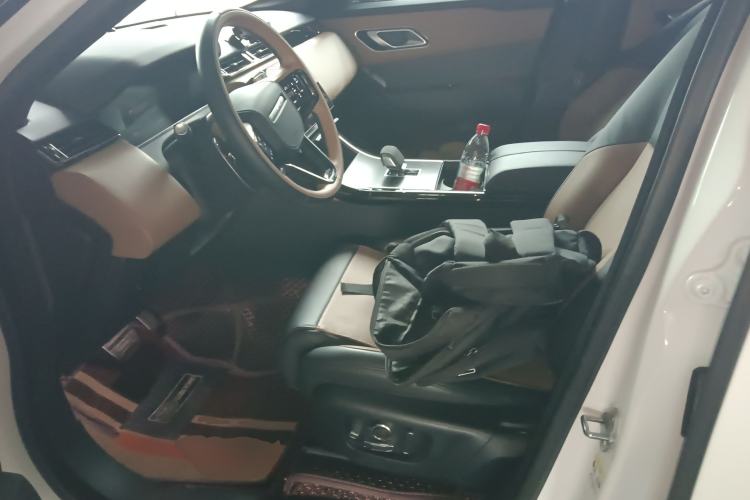Used Land Rover Range Velar 2024 Dynamic HSE Left Front Seat