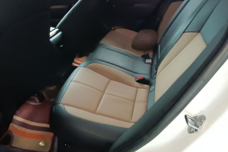 Used Land Rover Range Velar 2024 Dynamic HSE Left Rear Seat