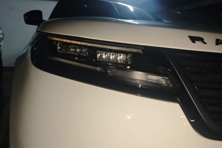 Used Land Rover Range Velar 2024 Dynamic SE Right Front Headlight