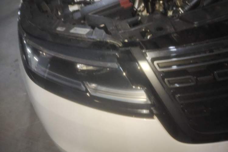 Used Land Rover Range Velar 2024 Dynamic SE Right Front Headlight