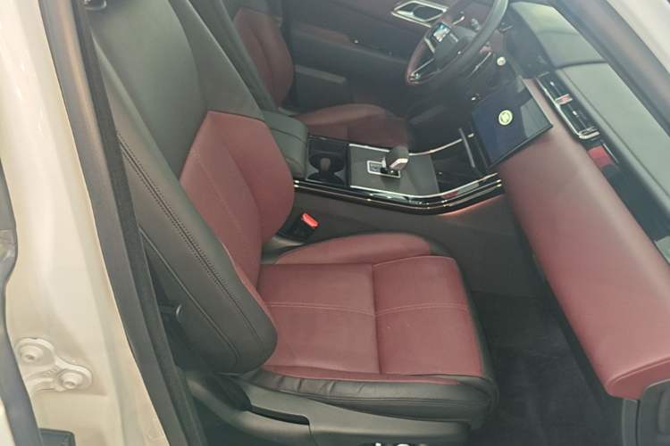 Used Land Rover Range Velar 2024 Flagship Edition Right Front Seat