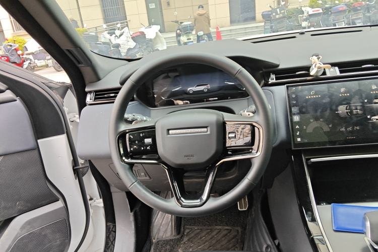 Used Land Rover Range Velar 2024 Dynamic SE Steering Wheel