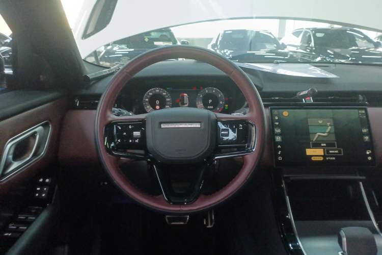 Used Land Rover Range Velar 2024 Dynamic HSE Steering Wheel