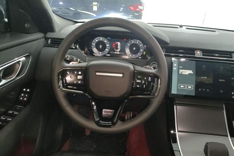Used Land Rover Range Velar 2024 Dynamic SE Steering Wheel
