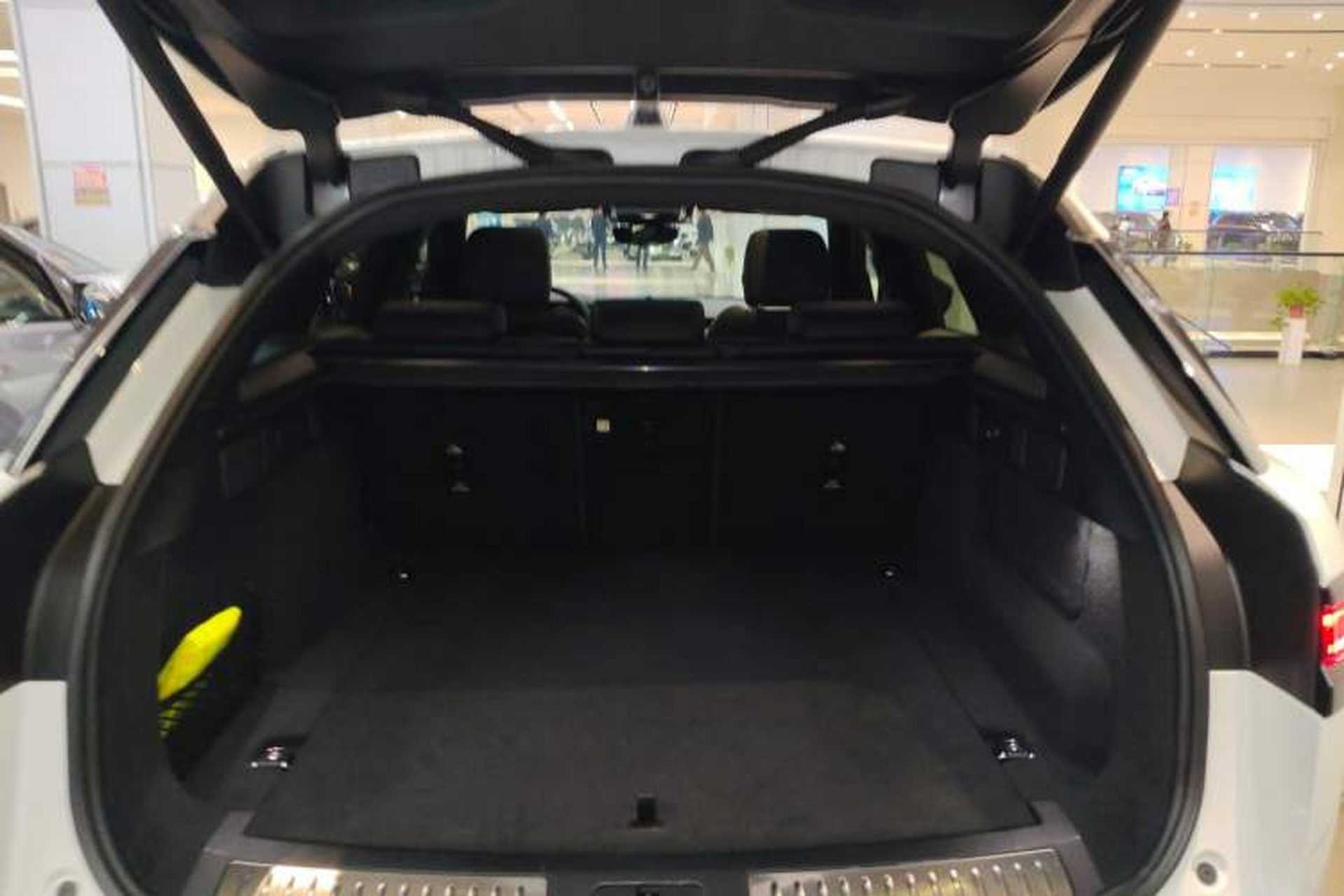 Used Land Rover Range Velar 2024 Dynamic SE Trunk