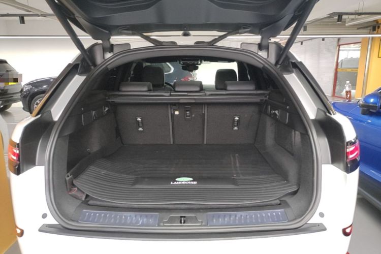 Used Land Rover Range Velar 2024 Dynamic SE Trunk