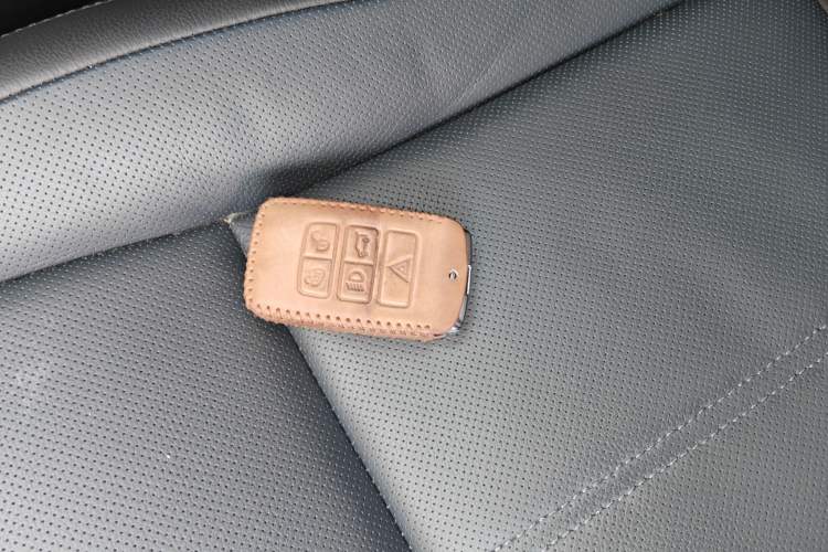 Used Land Rover Range Velar 2024 Dynamic SE Vehicle Key