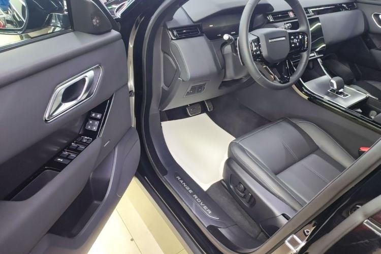 Used Land Rover Range Velar 2025 Dynamic SE Driver Seat