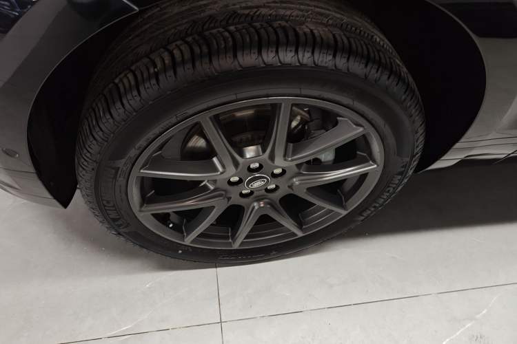 Used Land Rover Range Velar 2025 Dynamic HSE Exterior 7