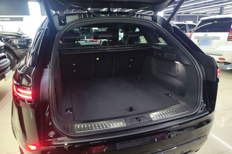 Used Land Rover Range Velar 2025 Dynamic SE Trunk