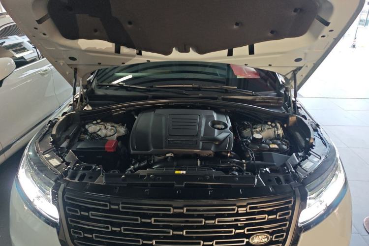 Used Land Rover Range Velar 2025 Dynamic HSE Engine Bay