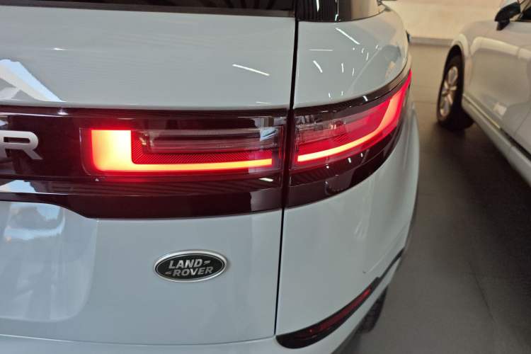 Used Land Rover Range Velar 2025 Dynamic HSE Exterior 6