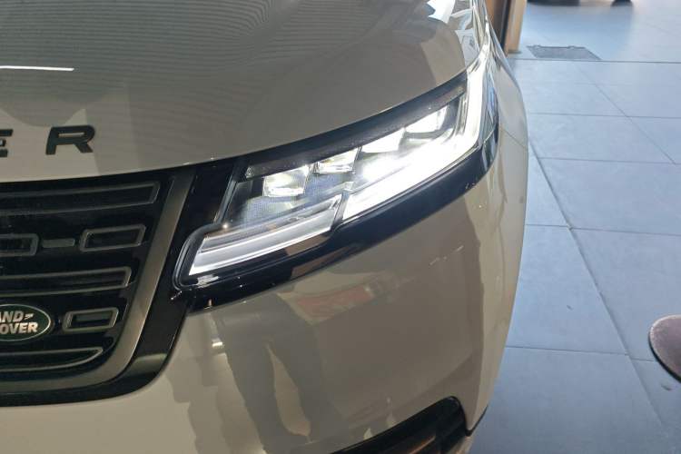 Used Land Rover Range Velar 2025 Dynamic HSE Left Front Headlight