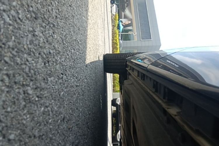 Used Land Rover Range Velar 2025 Dynamic SE Chassis Rear Left
