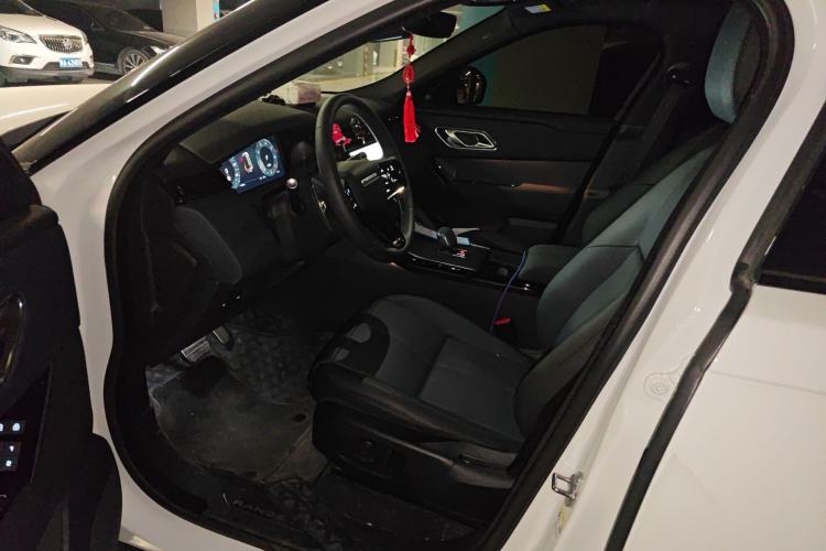 Used Land Rover Range Velar 2025 Dynamic SE Driver Seat