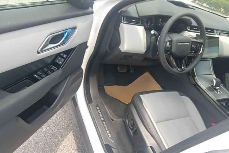 Used Land Rover Range Velar 2025 Dynamic SE Driver Seat