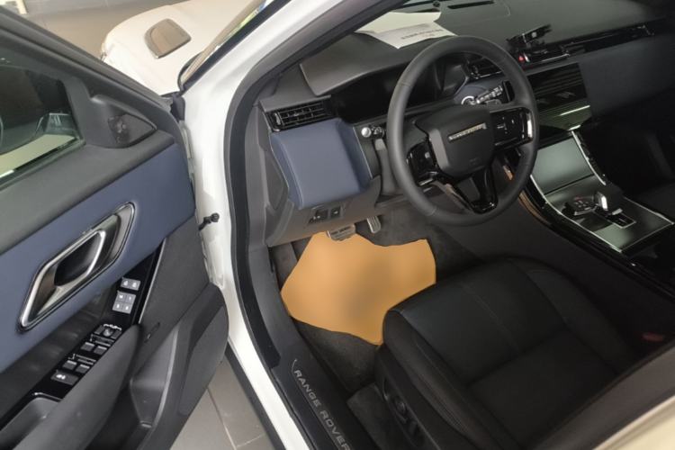 Used Land Rover Range Velar 2025 Dynamic SE Driver Seat