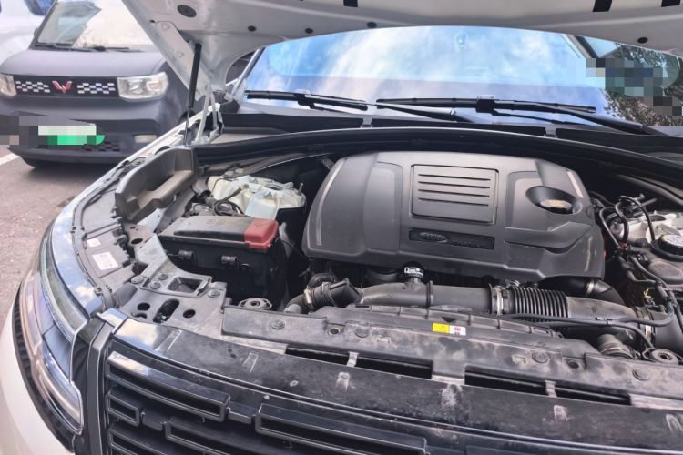 Used Land Rover Range Velar 2025 Dynamic SE Engine Bay Right