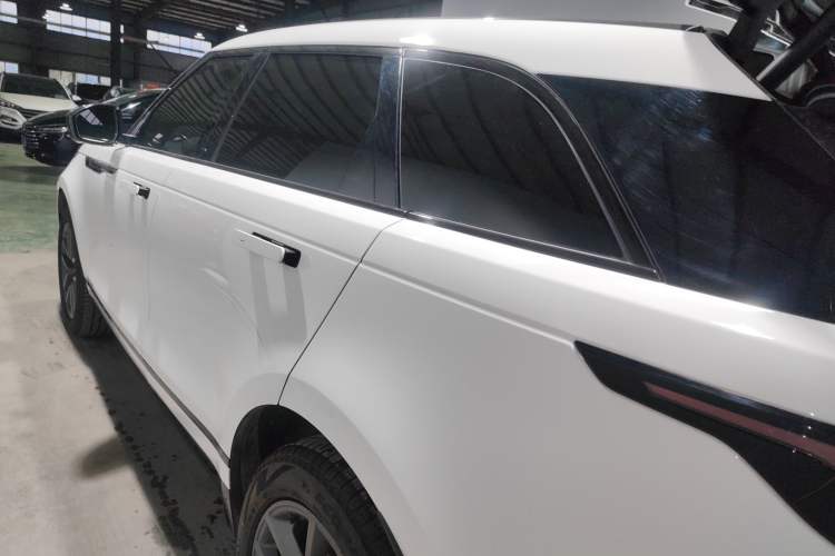 Used Land Rover Range Velar 2025 Dynamic SE Exterior 2