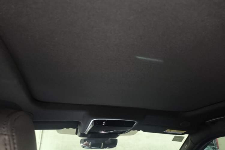Used Land Rover Range Velar 2025 Dynamic SE Headliner