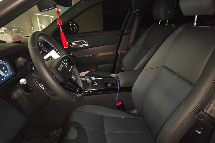 Used Land Rover Range Velar 2025 Dynamic SE Left Front Seat