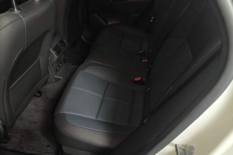 Used Land Rover Range Velar 2025 Dynamic SE Left Rear Seat