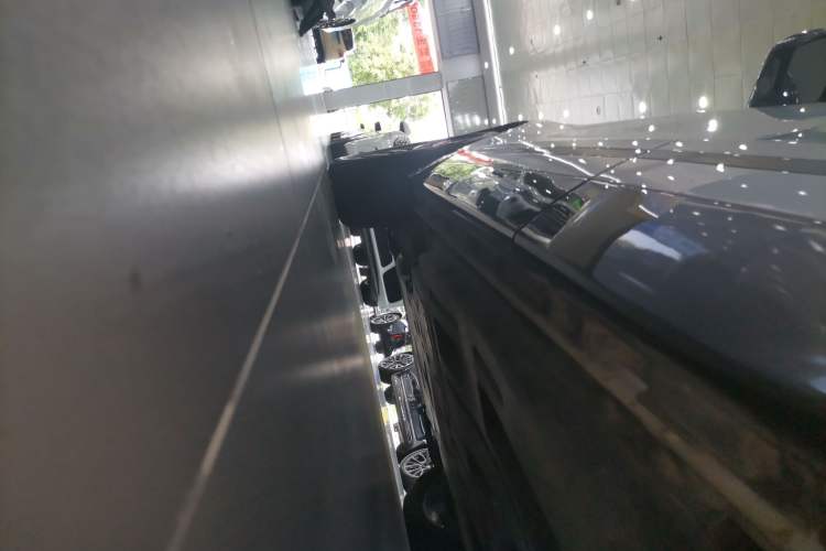 Used Land Rover Range Velar 2025 Dynamic SE Left Side Sill