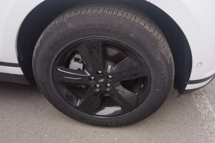 Used Land Rover Range Velar 2025 S Model Right Front Wheel Hub