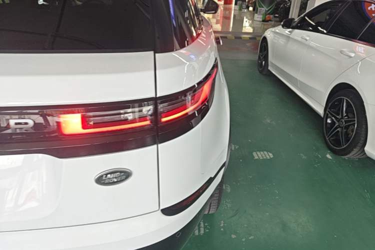 Used Land Rover Range Velar 2025 Dynamic SE Right Rear Taillight