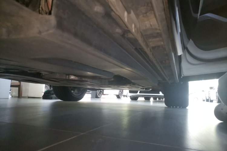 Used Land Rover Range Velar 2025 Dynamic SE Right Side Sill