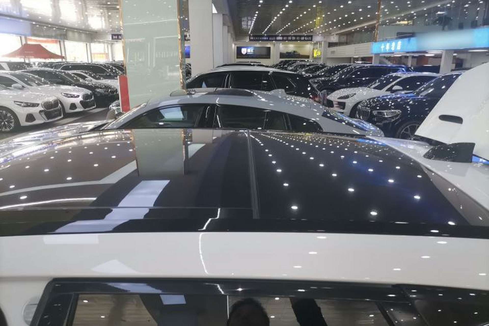 Used Land Rover Range Velar 2025 Dynamic SE Roof
