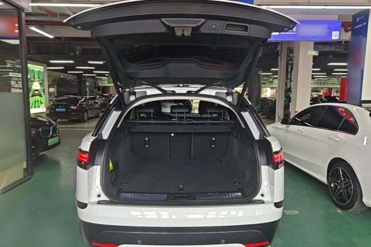Used Land Rover Range Velar 2025 Dynamic SE Trunk