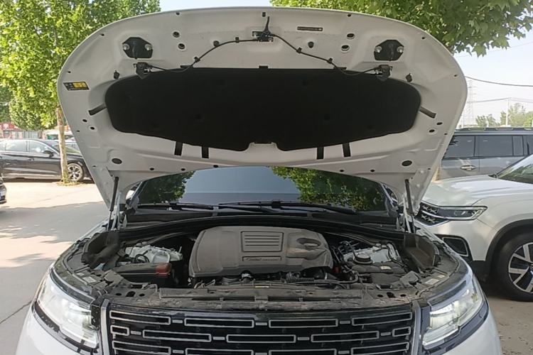 Used Land Rover Range Velar 2026 250 PS S Engine Bay