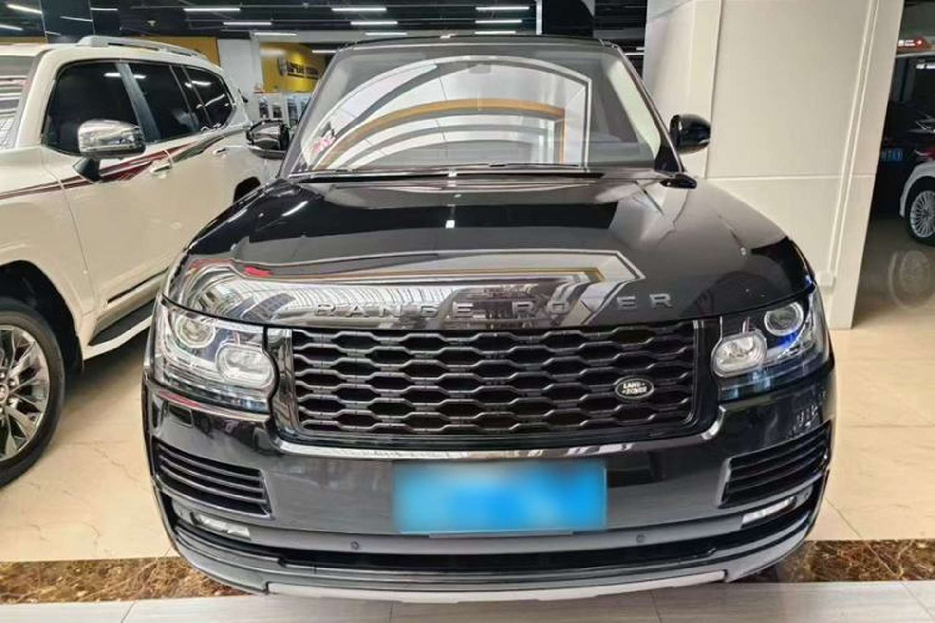 Used Land Rover Range Vogue  Exterior 1