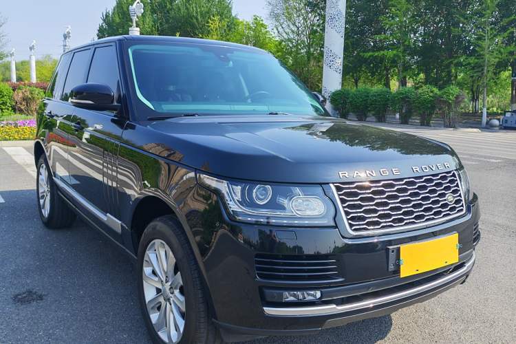 Used Land Rover Range Vogue  Exterior 1
