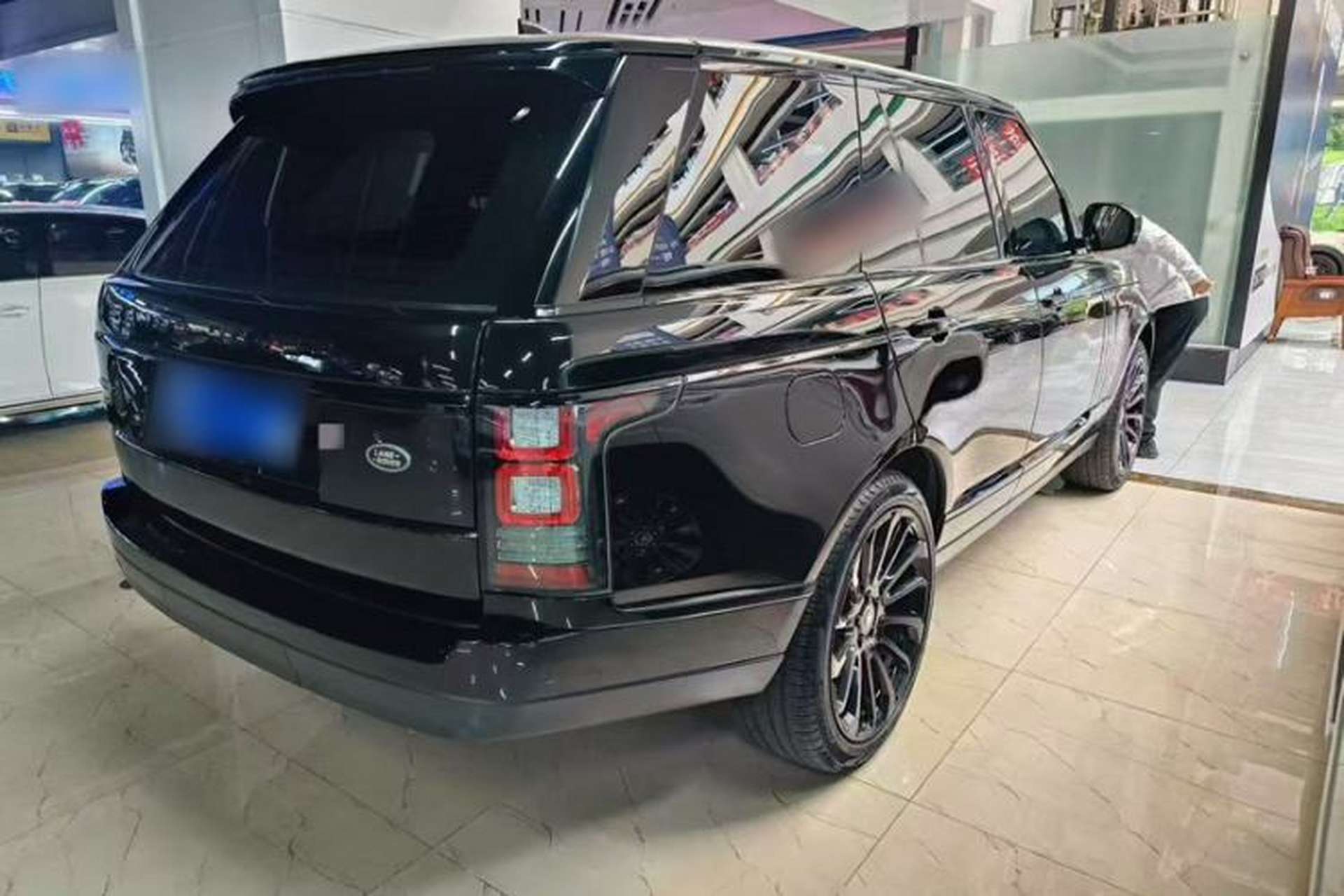 Used Land Rover Range Vogue  Exterior 3